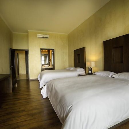 Hotel La Reunion Golf Resort And Residences Antigua Exterior photo