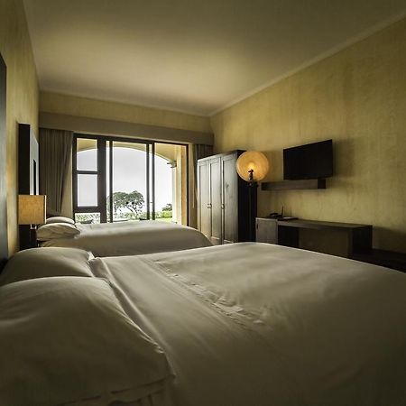 Hotel La Reunion Golf Resort And Residences Antigua Exterior photo