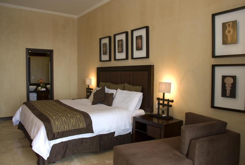 Hotel La Reunion Golf Resort And Residences Antigua Exterior photo