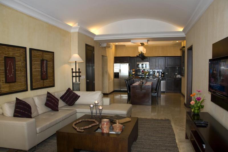 Hotel La Reunion Golf Resort And Residences Antigua Exterior photo