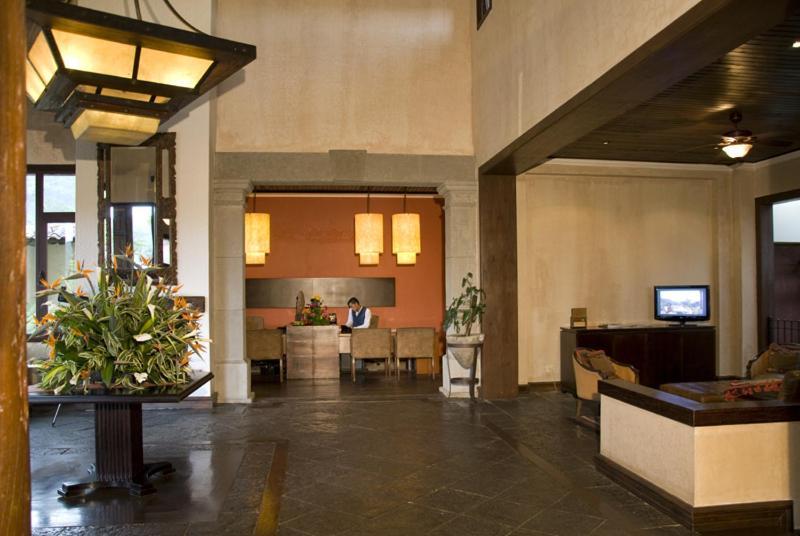 Hotel La Reunion Golf Resort And Residences Antigua Exterior photo