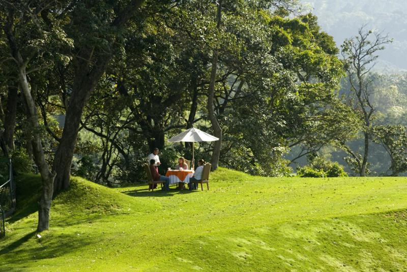 Hotel La Reunion Golf Resort And Residences Antigua Exterior photo
